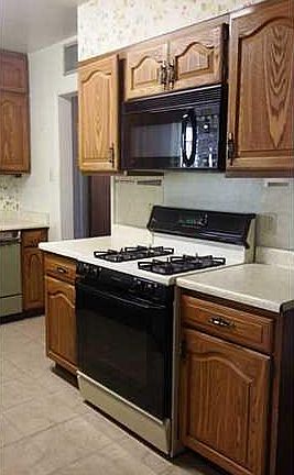 4th image of 9322 Hollings St
