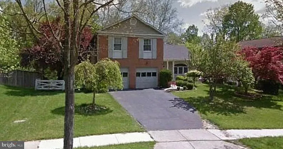 6 Bouldercrest Ct