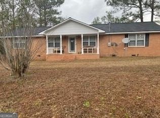 825 Karen Dr, Eastman, GA 31023