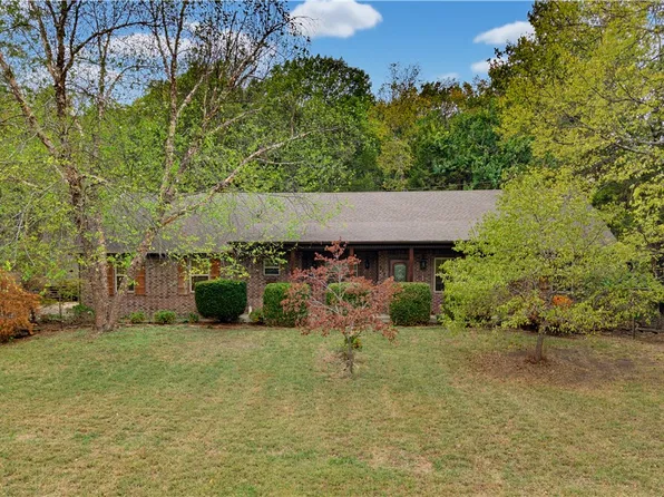 312 Kasey Ln, West Fork, AR 72774