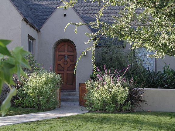 5th image of 6101 Del Valle Dr