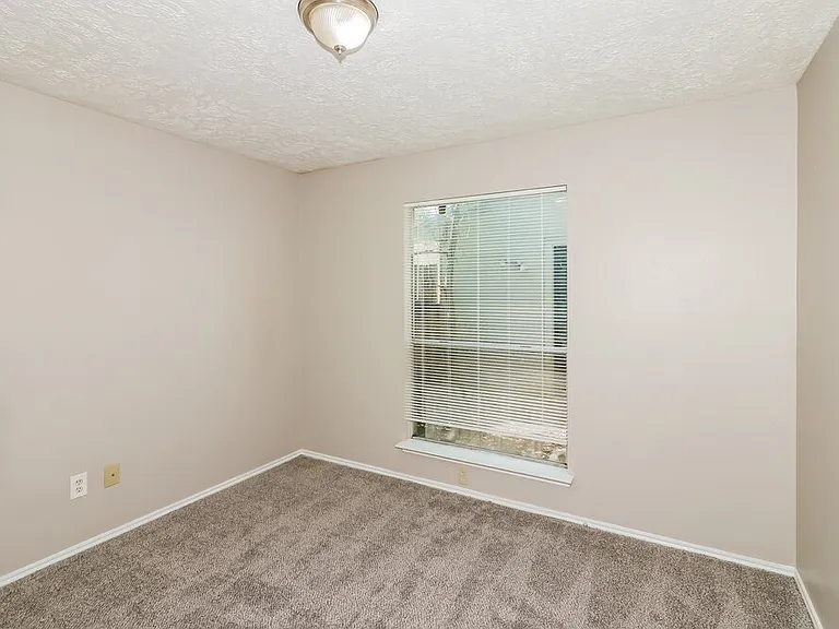 15306 Evergreen Place Dr — Photo 13