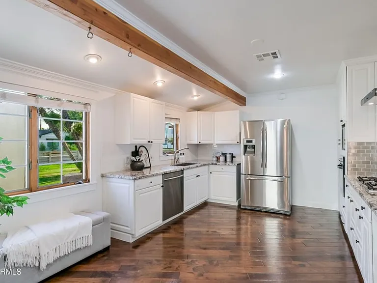 5328 E Pinchot Ave — Photo 3