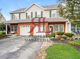 146 Portrait Cir, Pickerington, OH 43147