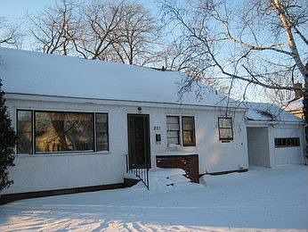 1st image of 221 26th Ave N