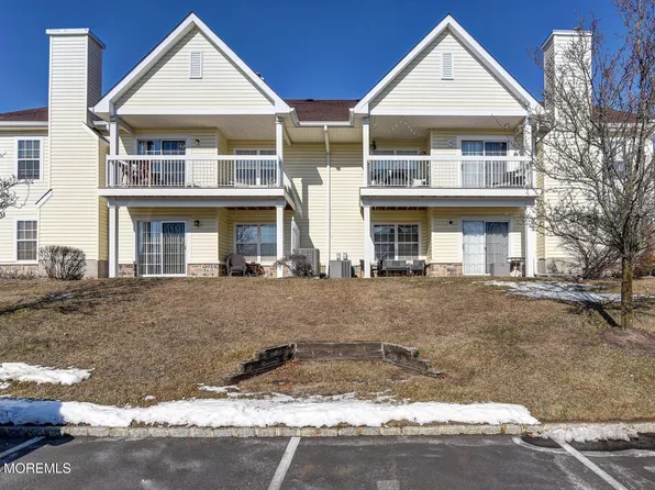 10 Nashville Court, Tinton Falls, NJ 07712