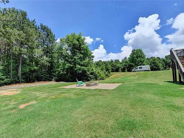 235 Bella Dr — Photo 82
