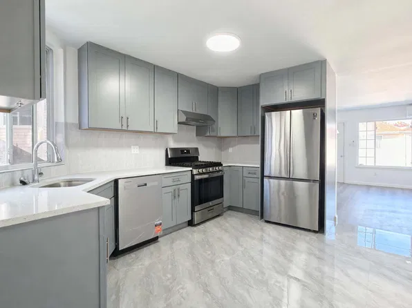 73 Seguine Loop #2, Staten Island, NY 10309
