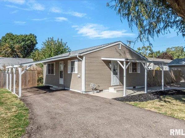 301 S Grand Ave, Chatham, IL 62629