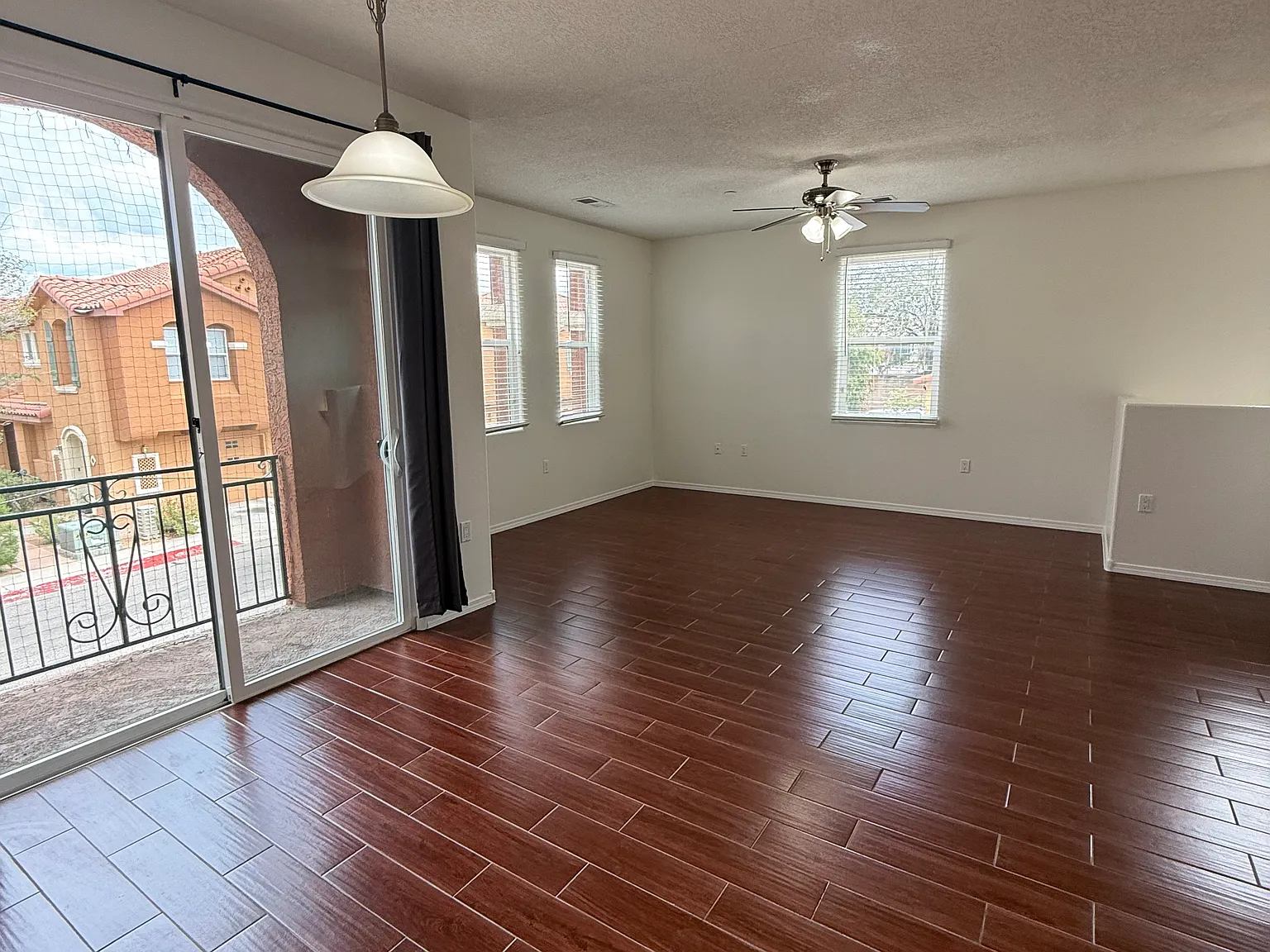2 bed, 1184 sqft, $1,650 — Photo 2