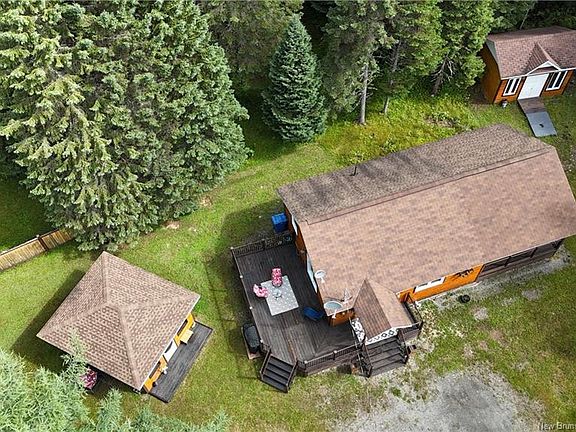 2nd image of 482 Valcourt Rd