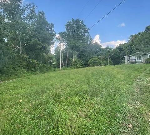 3rd image of 598 Rankin Chapel Rd