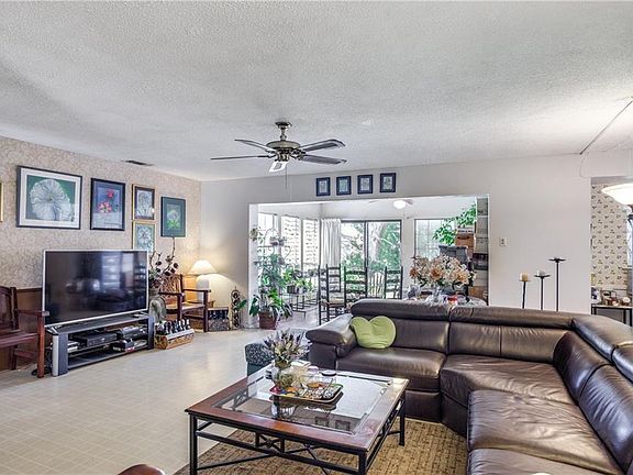 3rd image of 1621 Sherrye Dr