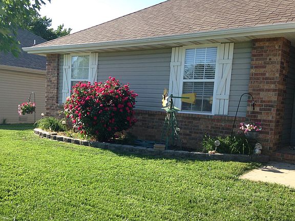 Spring/summer. Amazing roses