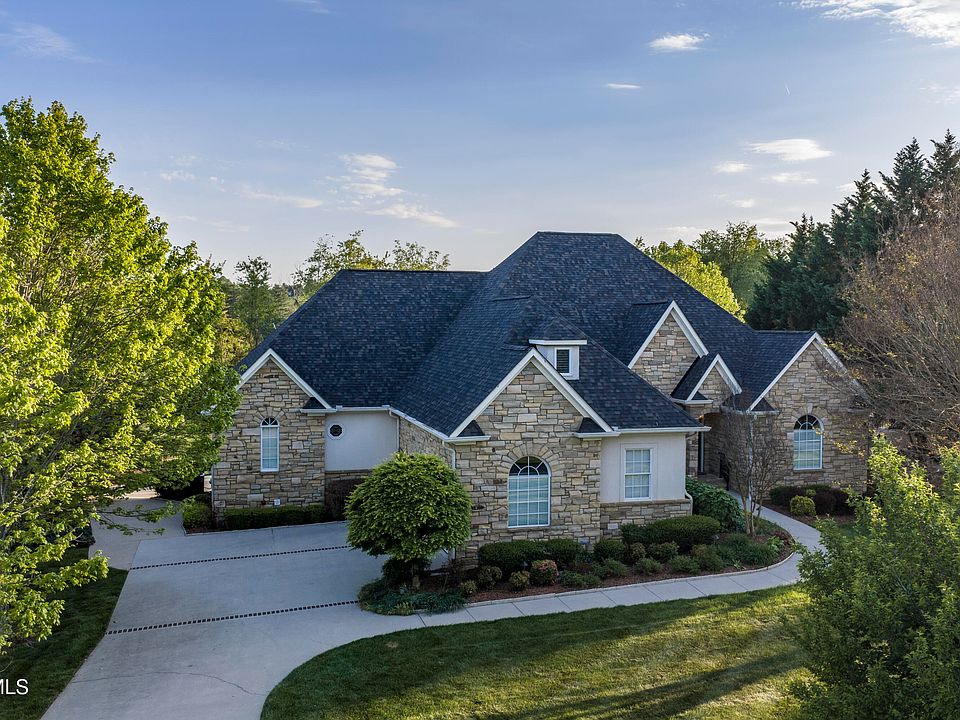 1st image of 105 Strawberry Field Dr