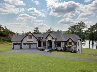 97 Owl Ridge Rd, Woodbury, CT 06798