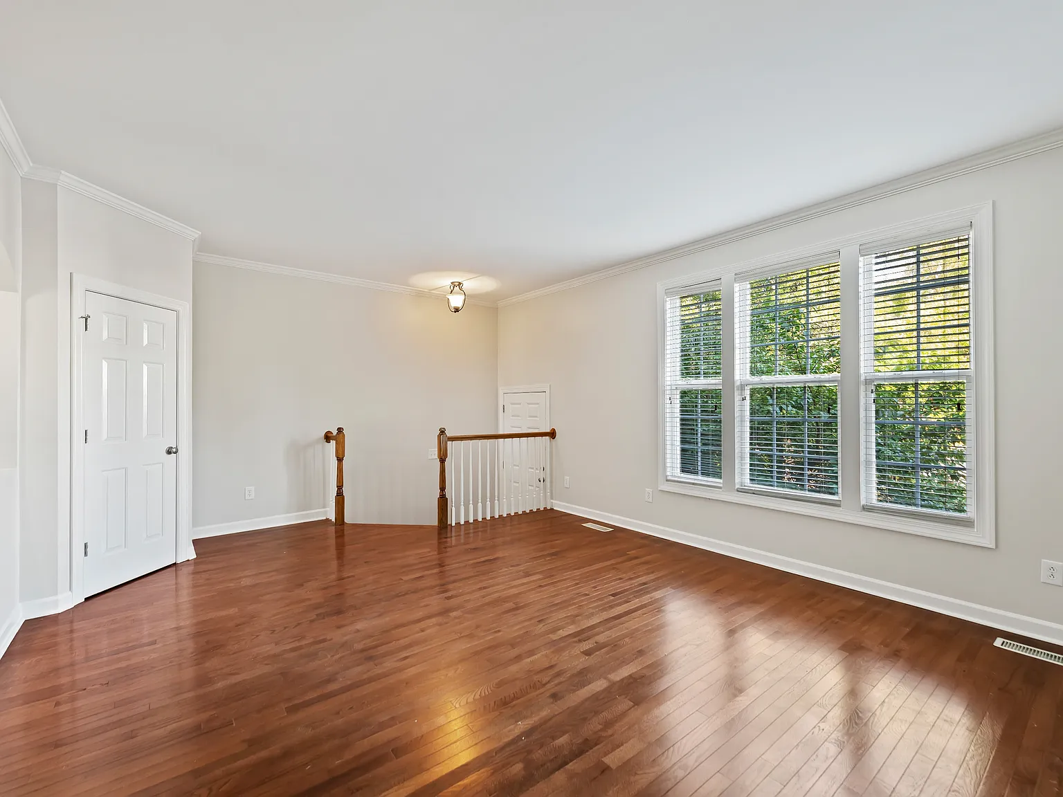 3645 Edgemont Drive - 0 — Photo 2