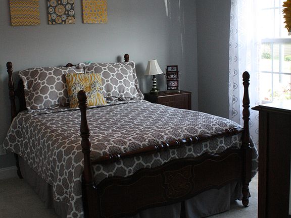 3rd image of 5837 Metropolitan Way