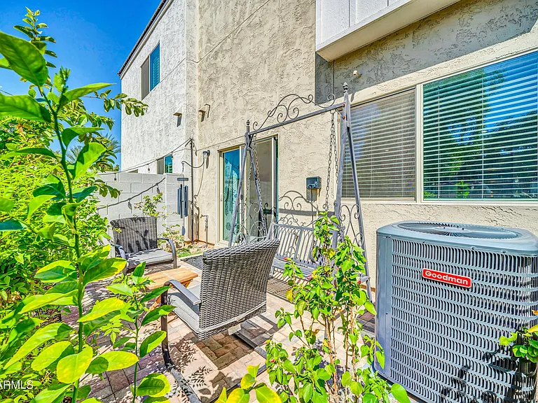 8326 N 22nd Ln — Photo 31