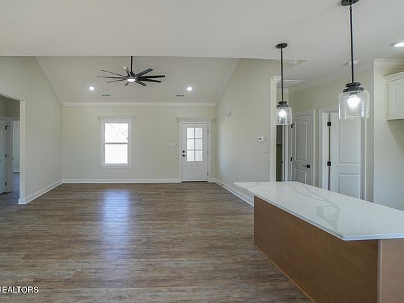 4th image of 5133 Gregory Rd