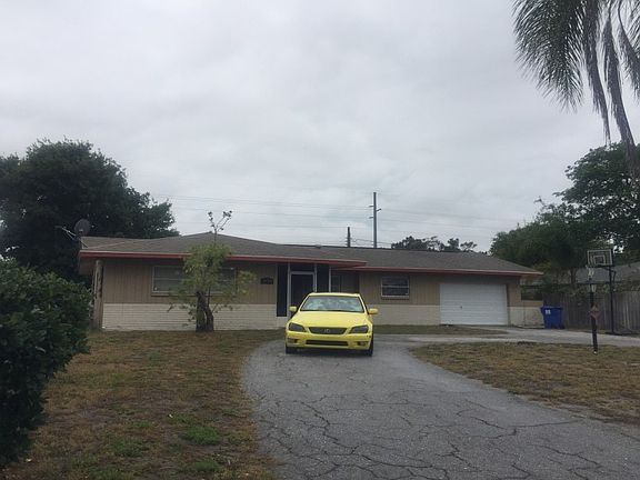 3rd image of 3825 Cortez Way S