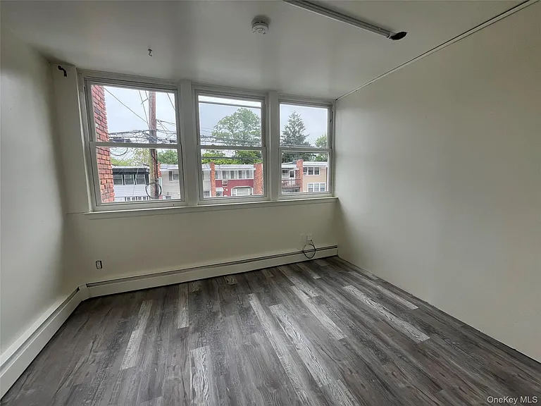 156 Coolidge St — Photo 8