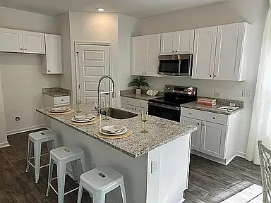 1149 Windy Grove Ln SW — Photo 5