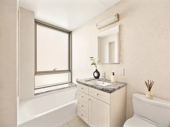 132 East 30th Street image 8 of 15