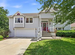 110 NE Brookwood Pl, Blue Springs, MO 64014