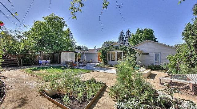 1st image of 568 Dawn Dr