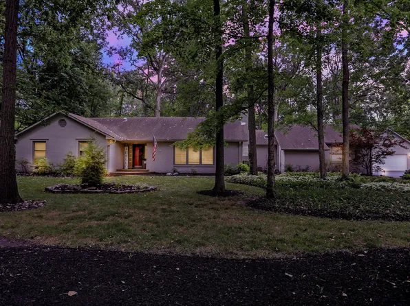 1107 Foxglove Ct, Zionsville, IN 46077