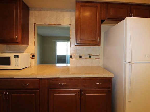 3rd image of 5509 Fountain Lake Cir APT C205