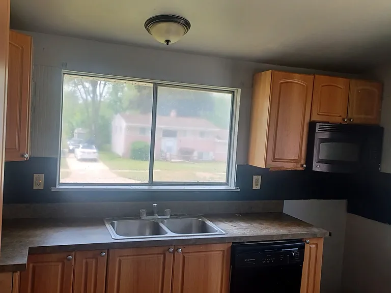 6136 Flowerday Dr — Photo 4
