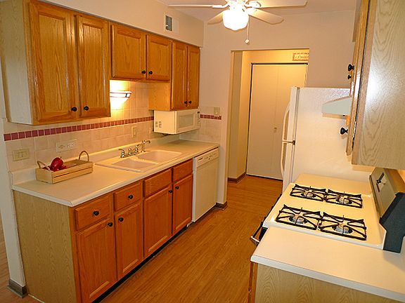 3rd image of 10424 S Central Ave #1