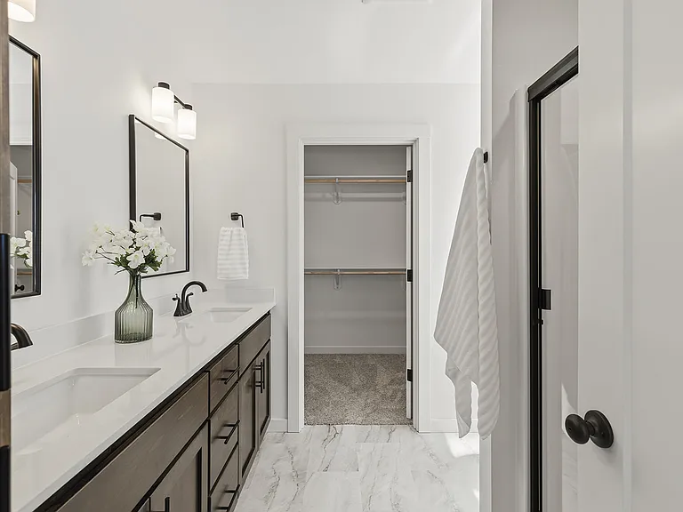 5007 NE 71st St — Photo 33