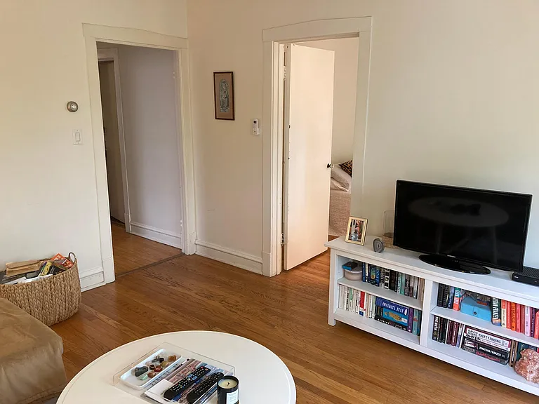 2319 W School St #3 — Photo 11