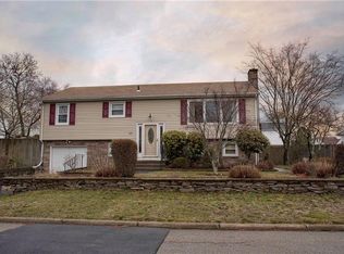 32 Milburn Rd, East Providence, RI 02914