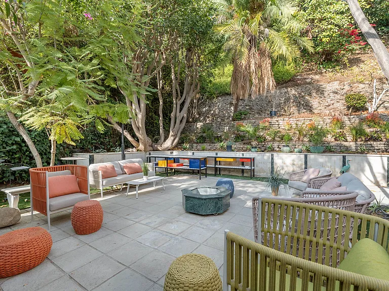 9213 Warbler Pl — Photo 77