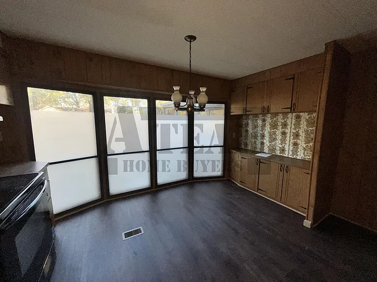 135 Oxbow St — Photo 12