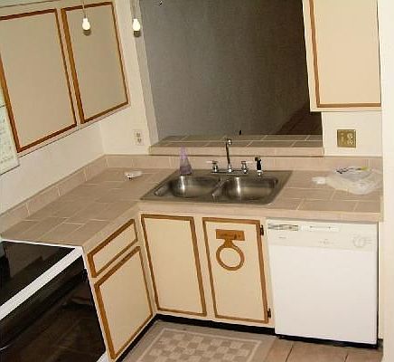 Kitchen - All Appliances Stay!