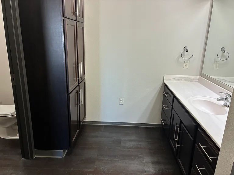 Presentation Heights Apartments — Photo 7