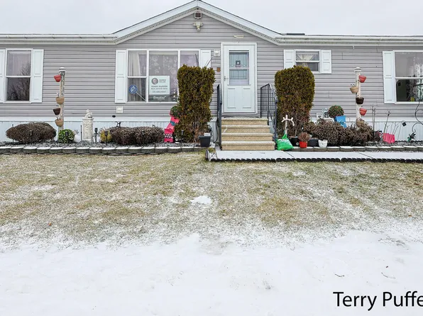 5505 Filly Dr SE, Caledonia, MI 49316