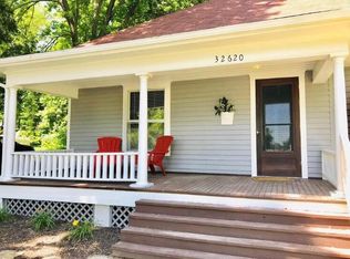 32620 W 82nd St, De Soto, KS 66018