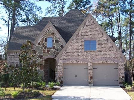 2nd image of 119 S Vershire Cir