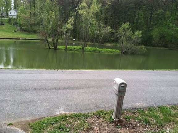 3rd image of 353 Whispering Pine Dr