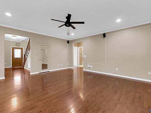 5th image of 35 Williams St