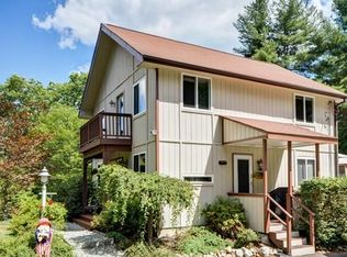 97 Chicopee Dr, Hubbardston, MA 01452