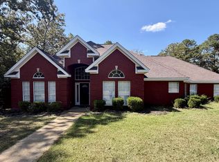 116 Kings Path, Columbus, MS 39702