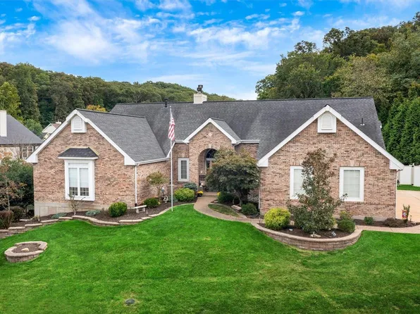 908 Southern Hills Ct, Eureka, MO 63025