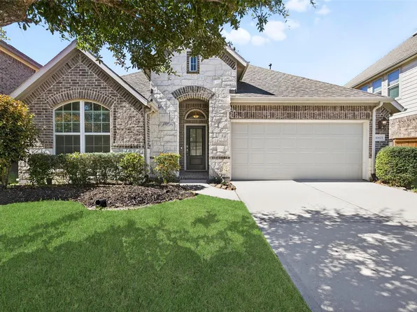 10623 Paula Bluff Ln, Cypress, TX 77433